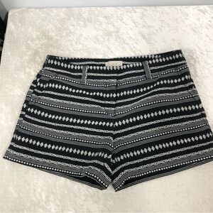 Ann Taylor Loft shorts black & white tribal striped dress style women’s size 2